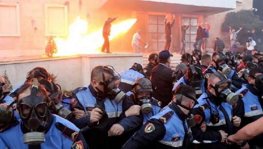 Erinda Balanca 10 faqe raport për ‘shtypjen’ e protestave të PD, asnjë fjalë për dhunën ndaj policisë