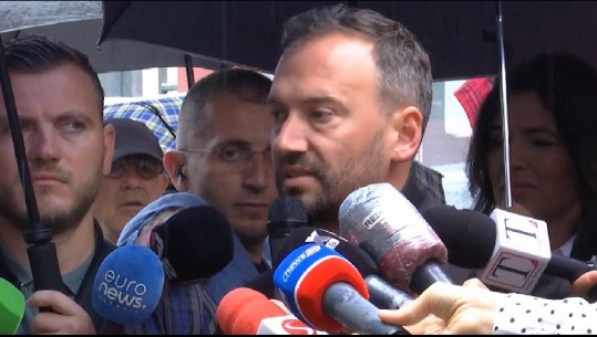 Pedagogu Ervin Goci: SPAK të pezullojë Veliajn, protesta që po bëjmë është politike (VIDEO)