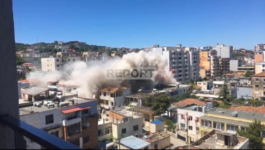 U dëmtua nga tërmeti/ Shembet me shpërthim të kontrolluar pallati 6-katësh në Durrës (VIDEO)