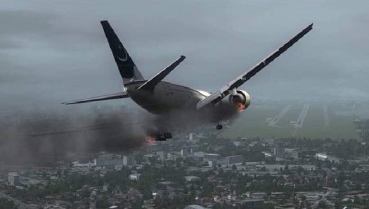 Pakistan, rrëzohet avioni me 100 pasagjerë dhe tetë anëtarë të ekuipazhit në bord (FOTO+VIDEO)