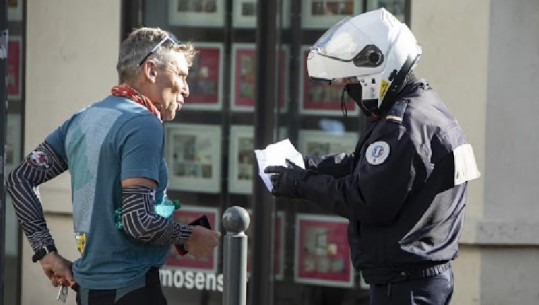 Covid-Francë, frikë në Lille pas infektimit të disa oficerëve të policisë