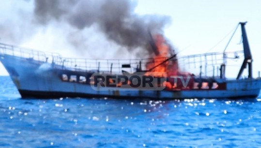 Durrës, peshkarexha përfshihet nga flakët, ekuipazhi shpëton duke u hedhur në det - VIDEO