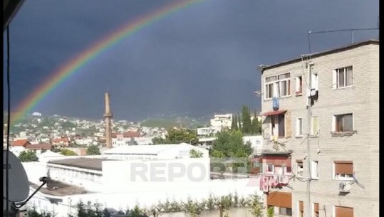 Spektakolare/ Pas shiut,  ylberi shndrit mbi Tiranë! (FOTOLAJM)