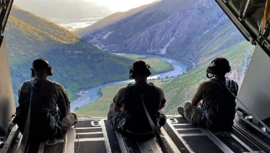 Ambasadorja e NATO-s poston pamjen mahnitëse të natyrës shqiptare marrë nga forcat ushtarake