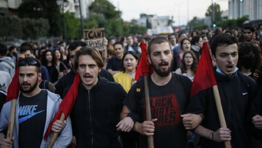 Vrasja e Floyd-Në Greqi përleshje midis demonstruesve dhe policisë (FOTO)