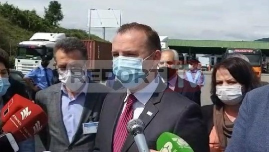 Ministri i Shëndetësisë së Kosovës mesazh qytetarëve shqiptarë: Respektoni masat anti-COVID (VIDEO)