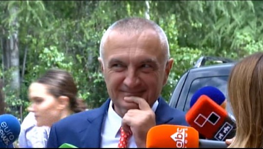 A do të tentojë që të bindë opozitën parlamentare për 'Zgjedhoren'? Meta i lë topin Ruçit: S'jam më kryetar Kuvendi (VIDEO)