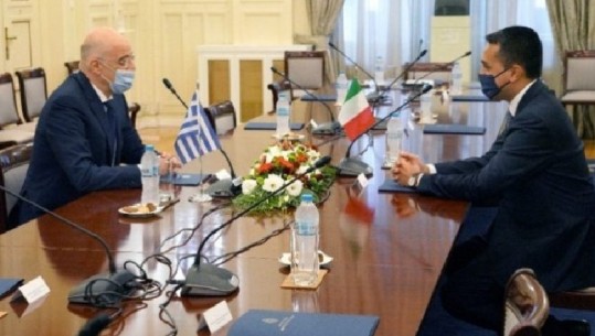 Greqia heq kufizimet me Italinë! Ministri grek Dendias: Rihapim kufirin