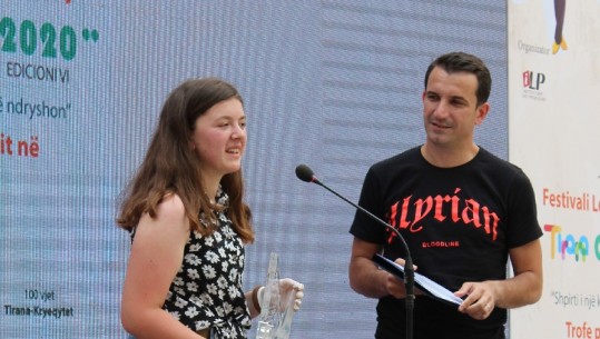 Festivali Letrar për të Rinj “Tirana Gate-2020”, shpallen fituesit në esse, prozë dhe poezi