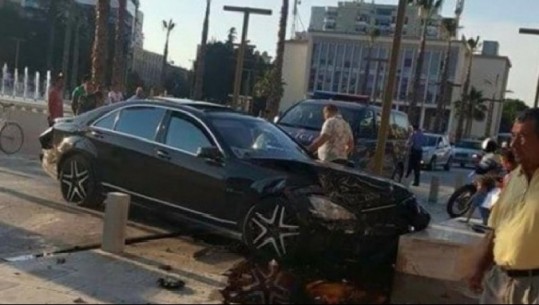 Po lëvizte me biçikletë, shoferja e 'Benz-it' plagos 70-vjeçarin në Durrës