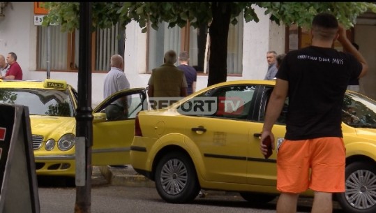Vëzhgimi i Report Tv në Tiranë/ Taksistët 'harrojnë' COVID-in, pa maska dhe më shumë se 2 pasagjerë