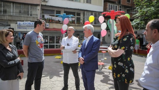 Veliaj: E blemë vetë fabrikën e prodhimit të asfaltit, tani do të dyfishojnë investimet në rrugë e rrugica në Tiranë (VIDEO)