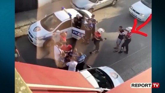 Pezullohen dy efektivë policie në Tiranë! Njëri goditi të riun e prangosur, tjetri konflikt me rojen e parkingut (VIDEO)