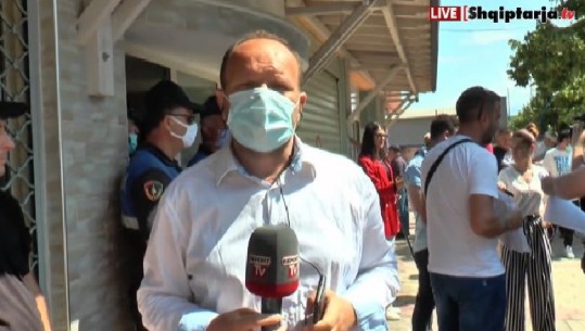 Protesta në Vorë/ Gazetari: Pse s'mban maskë? Protestuesi: Unë do shkoj të marr virusin t'ua hedh këtyre të Bashkisë (VIDEO)