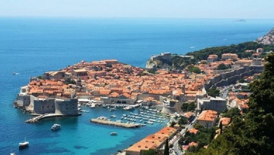 Covid-Kroacia kthen karantinën për vizitorët nga 4 shtete ballkanike (Jo Shqipërinë)