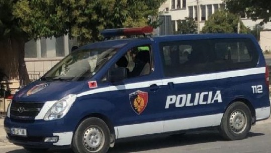 4 të arrestuar dhe 3 të shpallur në kërkim për drogë në Tropojë, dy në pranga në Pogradec