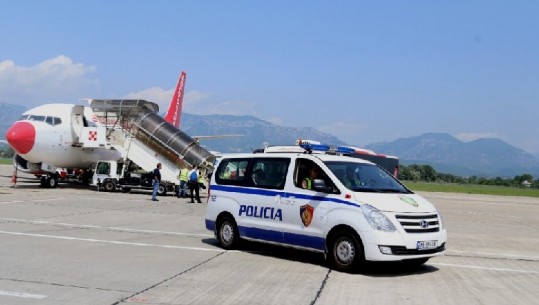 Të dënuar për drogë dhe mashtrim, esktradohen 3 persona nga Greqia dhe Italia