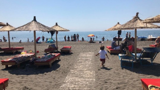 Mbytet një tjetër turist nga Kosova, 76-vjeçari pëson infarkt në plazhin e Velipojës