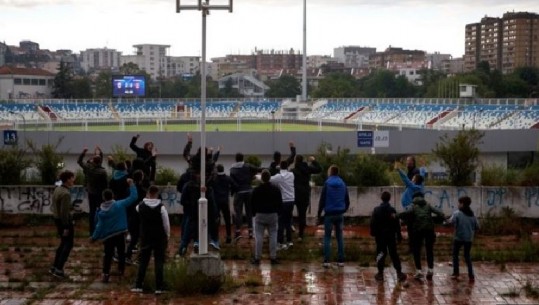 Organizuan manifestim gjatë ndeshjes Tirana-Kukësi, vihen nën hetim 6 persona, gjobitet pronari i lokalit që i lejoi të futeshin brenda
