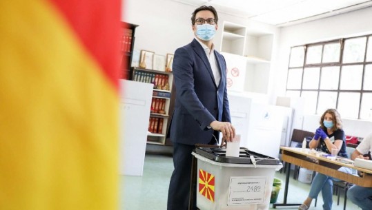 Mbyllen votimet në Maqedoninë e Veriut, presidenti Pendarovski: Zgjedhje të qeta nën masat anti-covid