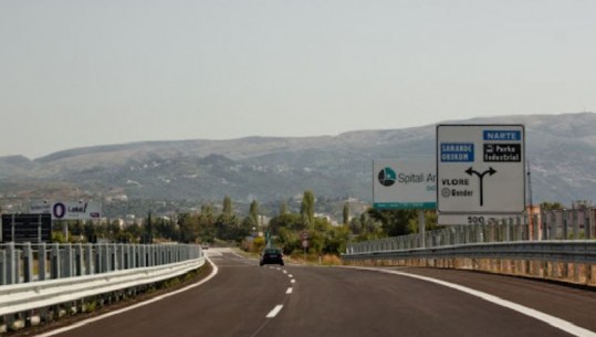 'Gara me makina' në autostradën Fier-Vlorë deri në 201 km/h, gjobiten shtetas të huaj e hiqen 11 patenta