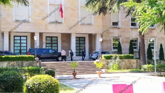 Listat dhe koalicionet! Kim dhe Soreca i shkojnë Ramës në zyrë, zbulohen diskutimet në Kryeministri (VIDEO)