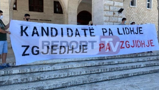 Një grup studentësh kundërshtojnë zgjedhjet në Universitete: Kandidatë pa lidhje...