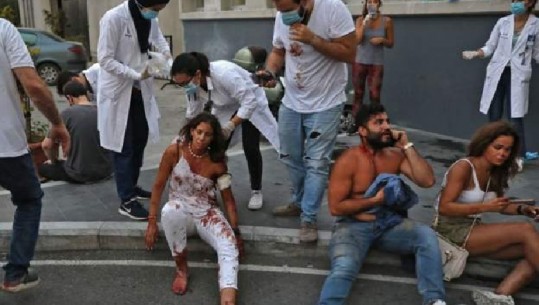 Njerëz të gjakosur, rrugë të shkatërruar, spitalet e tejmbushura! Bejruti nëpërmjet FOTOVE 