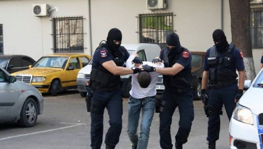 Lezhë/ Në kërkim ndërkombëtar për trafik droge, arrestohet 51-vjeçari! Do ekstradohet në Itali (EMRI)