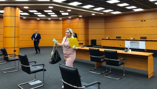 Komisioneri Publik ankimon vendimin e KPK-së për gjyqtaret Valdete Hoxha dhe Etleva Deda