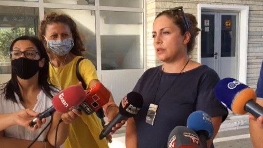 Xhaçka nga Kakavija përsërit apelin: Kthehuni në shtëpi! Vijojnë negociata me Greqinë për shtim të mjekëve dhe sporteleve (VIDEO)