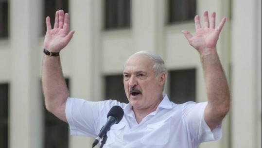 Lukashenko djeg Bjellorusinë, por qetëson shqiptarët