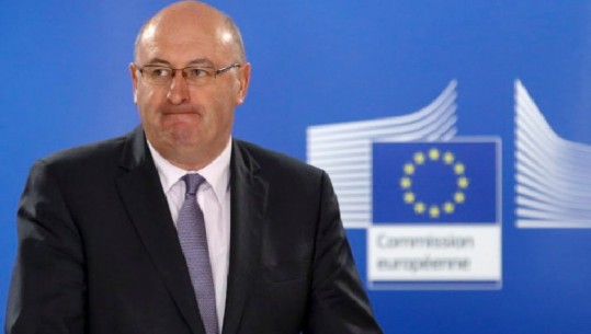 Shkeli rregullat e vendosura për Covid-19, dorëhiqet Komisioneri Europian për Tregtinë