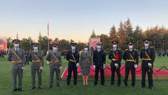 9 kadetë shqiptarë diplomohen në Turqi, Xhaçka: Do të kthehen të shërbejnë në Forcat e Armatosura