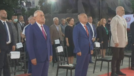 Ceremonia e 100 vjetorit të Luftës së Vlorës, krerët e shtetit ulen sëbashku! Rama falenderon ndërkombëtarët, Meta: Ky vend ka zot popullin