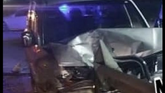 Aksident i rëndë në Lezhë, shoferi humb kontrollin dhe përplaset me bordurën