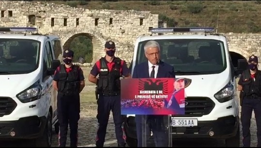 Lleshaj në Berat, prezantohet Njësia e Posaçme Operacionale e forcave 'Shqiponja'