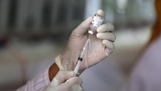 Covid/ Vaksina e zhvilluar nga ‘Sanofi’ do të kushtojë më pak se dhjetë euro