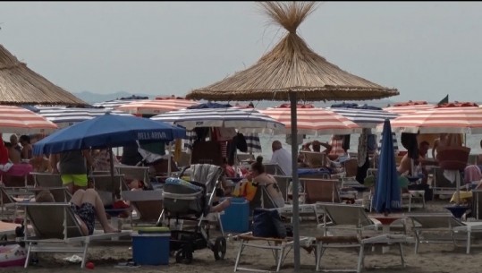 Plazh në shtator, Shëngjini plot me pushues (VIDEO)