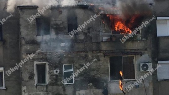 Shpërthen bombola e gazit, zjarr në një apartament në Shkodër! Shpëtojnë mrekullisht 2 banorët...VIDEO nga flakët që 'dalin' nga dritarja