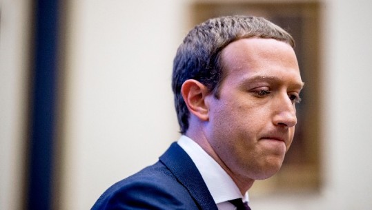 A do ta shkatërrojë Facebook-u shoqërinë tonë? 5 sekondat e heshtjes së Zuckerberg janë përgjigjia