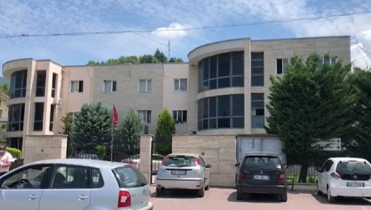 3 gjyqtarët e Kurbinit infektohen me COVID-19, gjykata e hapur vetëm për rastet urgjente! Seancat do gjykohen nga 9 gjyqtarët e Tiranës