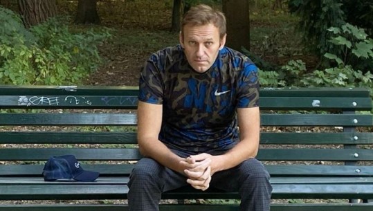 Pas helmimit/ Kritiku i Kremlinit, Navalny lë spitalin! Mjekët: Shërimi i plotë i mundshëm