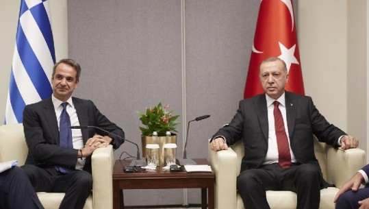 Ulen armët/ Erdogan-Mitsotakis telekonferencë për zgjidhjen e krizës Greqi-Turqi