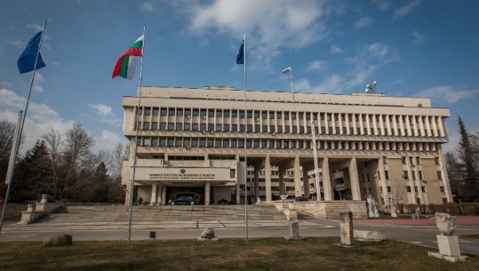 Akuzohen për veprimtari spiunazhi, Bullgaria dëbon dy diplomatë rusë