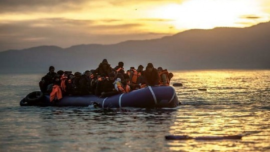 Greqia akuzohet se po braktis emigrantët në det të hapur