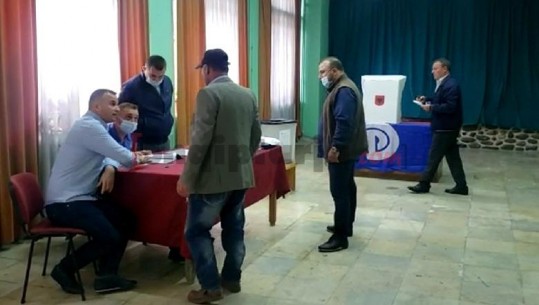 Kandidatët e PD për deputetë/ Mbyllet votimi, në Gjirokastër asnjë kontestim emri, kalojnë 11 emrat! Bardhi: Rama ka diskriminuar jugun, PD siguron fitore të thellë