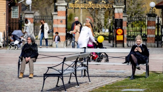 Disa vende janë duke pritur imunitetin e tufës si në Suedi, por ‘basti’ mund të dështojë