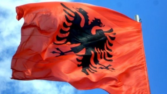 Shqiptarët në Mal të Zi mund të përdorin simbolet kombëtare