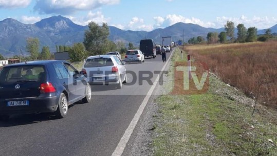 Dy makina përplasen 'kokë më kokë', krijohet radhë kilometrike në superstradën Lezhë-Shkodër